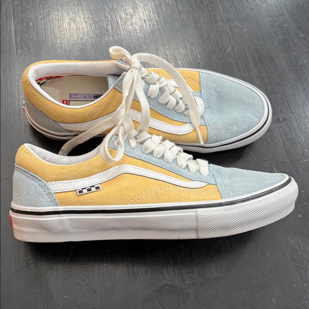 vans. suede upper. size men’s 7.